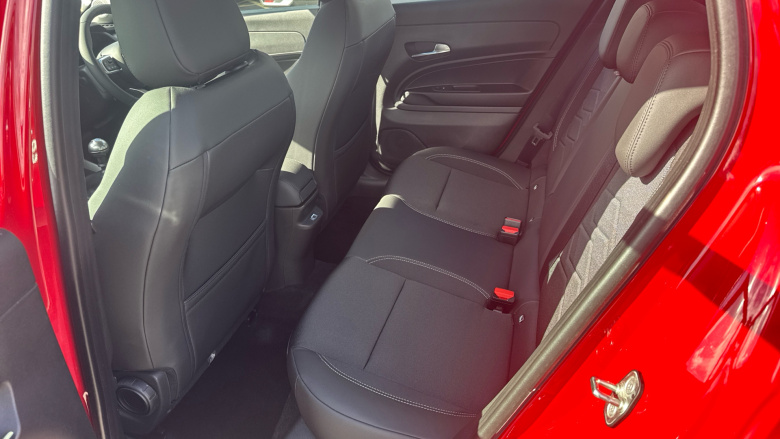 Jeep Avenger 1.2 Altitude 5dr Petrol Hatchback